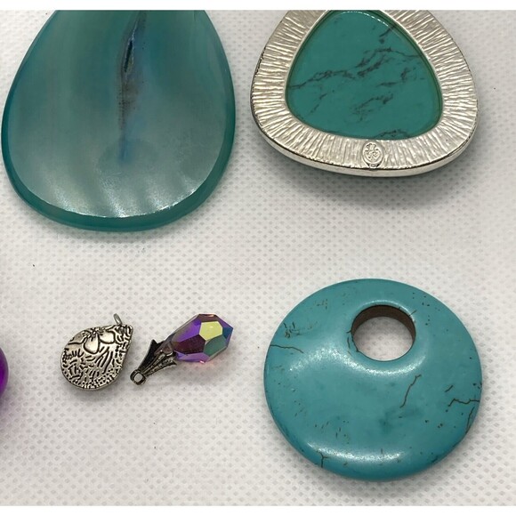 Vintage‎ - Now Lot of (13) Pendants Silver Tone Faux Stone Green Blue Purple - Picture 11 of 15